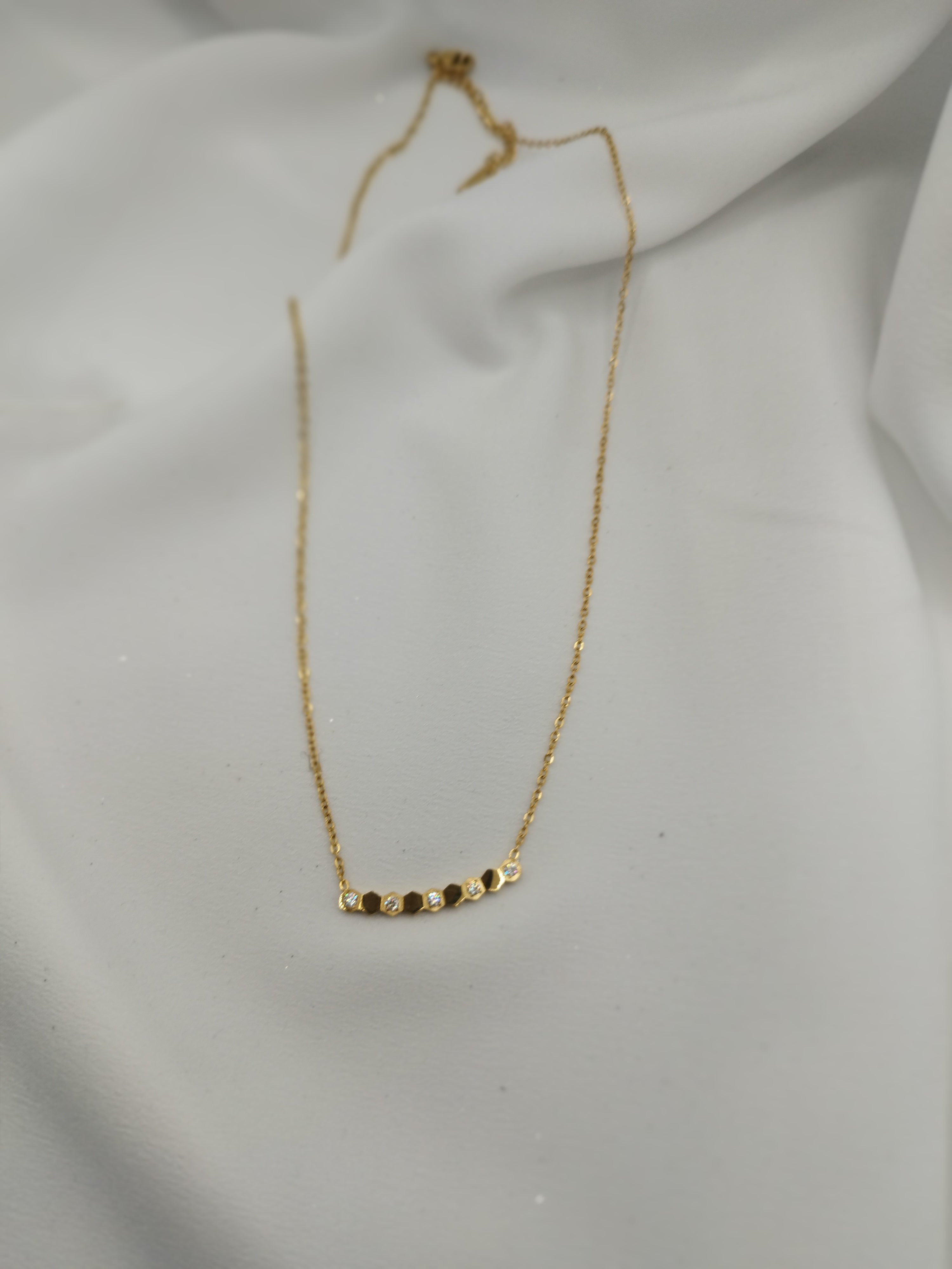 Collier Pendentif Abeille Et Ruche Pour Femme - Breloque Délicate En Alliage, Chaîne Ajustable, Cadeau Original